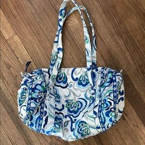 Vera Bradley Mediterranean White small duffle bag